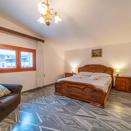 Brorent Domo De Aurora