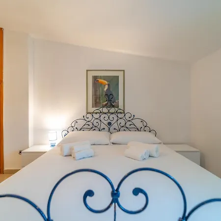 Brorent Domo De Aurora Apartahotel