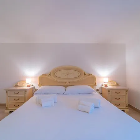 Apartahotel Brorent Domo De Aurora *