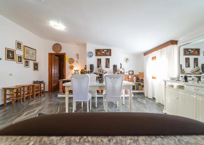 Ξενοδοχείο με διαμερίσματα Brorent Domo De Aurora *